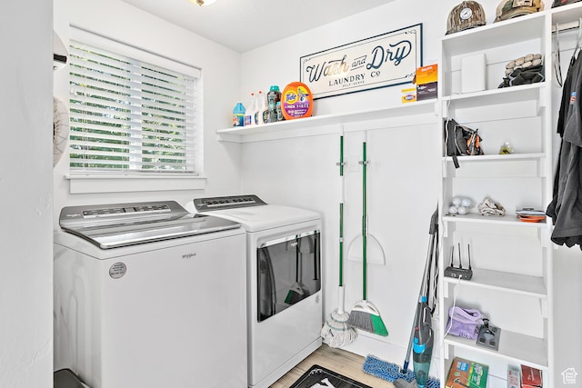 520 990 N, Pleasant Grove, UT 84062 - laundry room with independent washer and dryer and light wood-type flooring