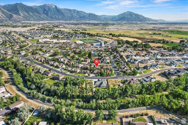 1076 W River Hill Dr, Spanish Fork, UT 84660 - aerial view of property and surrounding area with a mountainous background