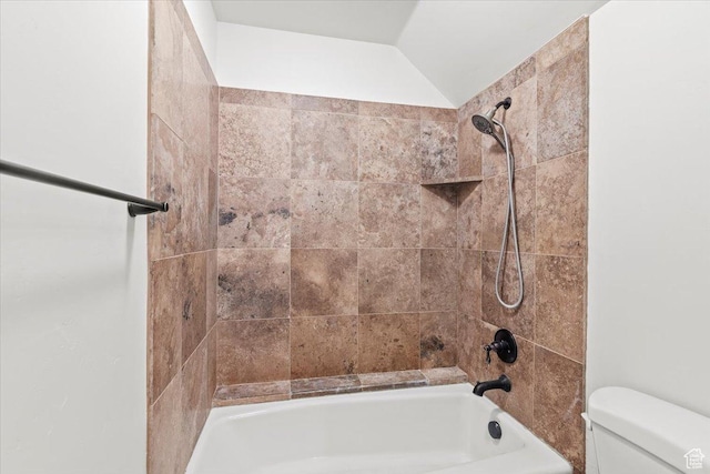 1076 W River Hill Dr, Spanish Fork, UT 84660 - bathroom with toilet and bathtub / shower combination