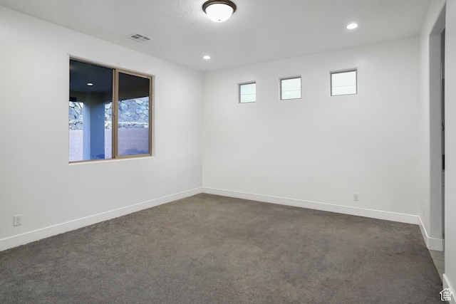 350 W Camino Borde, Washington, UT 84780 - empty room with dark carpet and recessed lighting