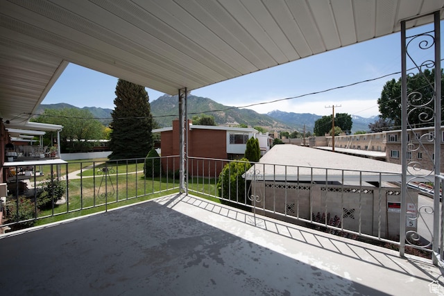 2260 E Murray Holladay Rd S Unit 22, Holladay, UT 84117 - patio / terrace featuring a mountain view