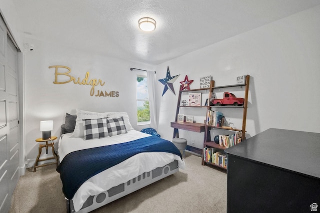 2451 E Cavalier Dr, Cottonwood Heights, UT 84121 - bedroom featuring carpet and a textured ceiling
