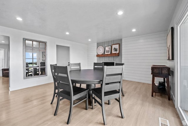 2451 E Cavalier Dr, Cottonwood Heights, UT 84121 - dining room featuring light wood-style floors and recessed lighting