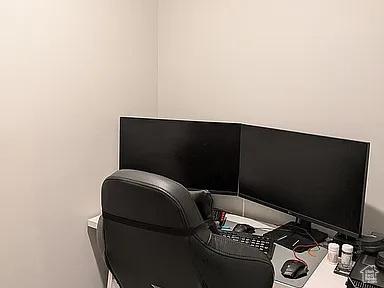 81 S T St, Eureka, UT 84628 - detailed view of a desk