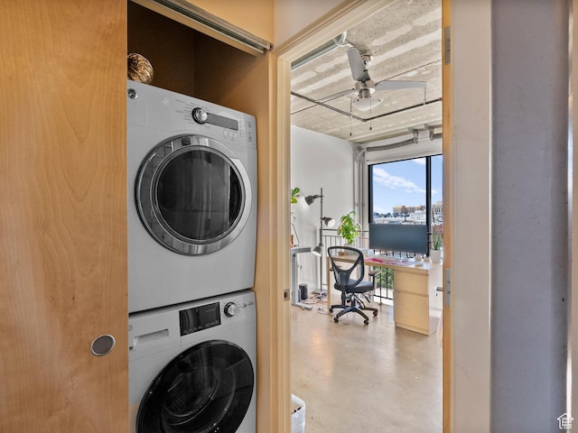 360 W Broadway S Unit 619, Salt Lake City, UT 84101 - laundry area with stacked washer / dryer and ceiling fan