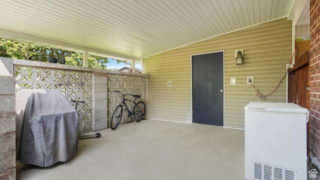 985 Jackson Ave, Ogden, UT 84404 - view of patio / terrace