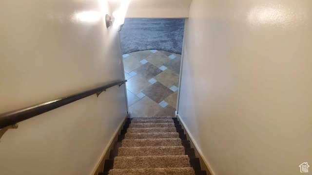 985 Jackson Ave, Ogden, UT 84404 - view of stairway