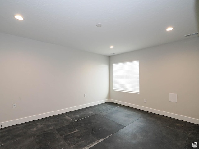 928 E Blackfeet Dr, Eagle Mountain, UT 84005 - unfurnished room featuring recessed lighting