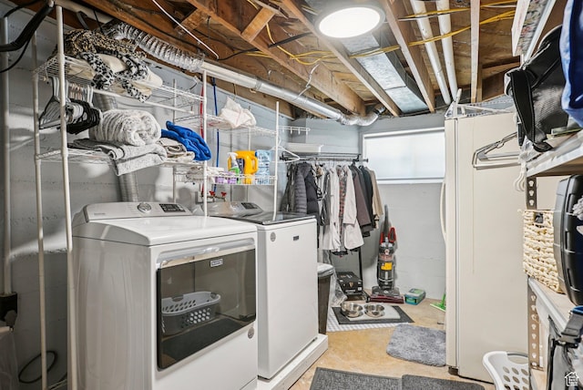 3232 S 2600 E, Salt Lake City, UT 84109 - laundry room with washing machine and dryer