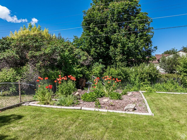 320 S 2nd St W, Soda Springs, ID 83276 - view of yard with a garden
