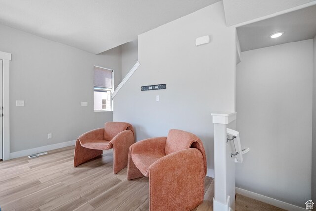 1044 S 2800 E, Spanish Fork, UT 84660 - sitting room with light wood-style floors