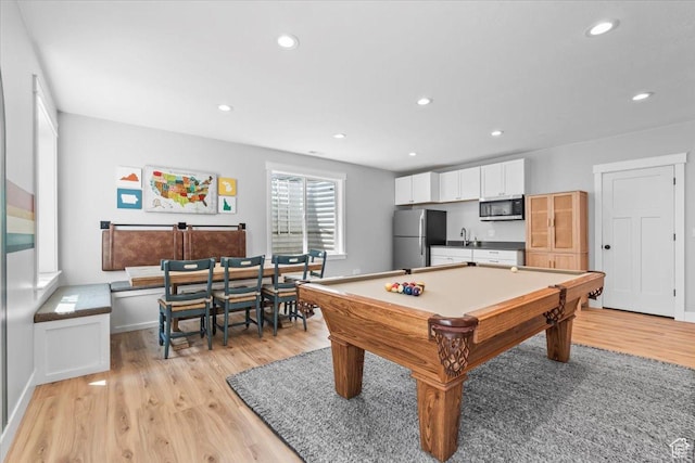 10262 N Yorkshire Cir, Highland, UT 84003 - recreation room with light wood finished floors, recessed lighting, and pool table