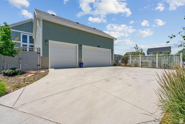 11571 S Skyward Rd W, South Jordan, UT 84009 - garage with driveway