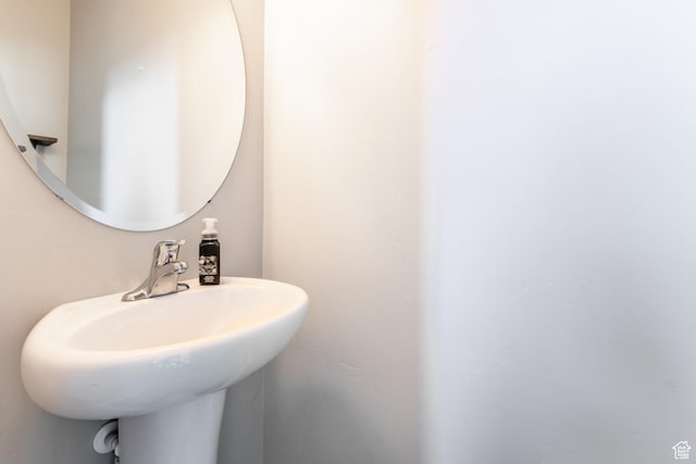 4567 W Breezy Meadow Dr, Herriman, UT 84096 - bathroom featuring a sink