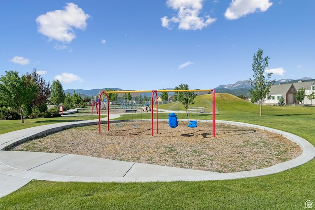 319 S 300 E, Midway, UT 84049 - community play area with a yard and a mountain view