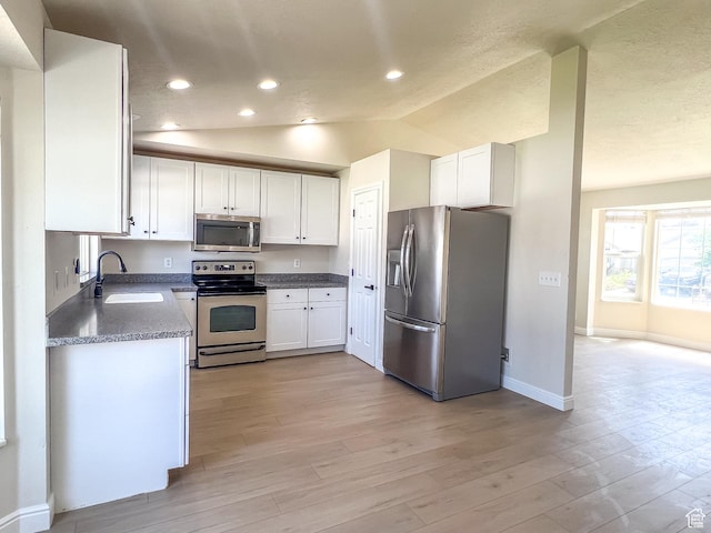 11947 S Dynamite Cir, Herriman, UT 84096 - photo 4