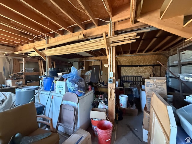 539 E Center St, Pleasant Grove, UT 84062 - view of garage