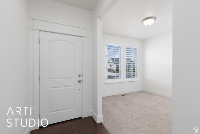1608 N 500 E, North Ogden, UT 84404 - entrance foyer with baseboards