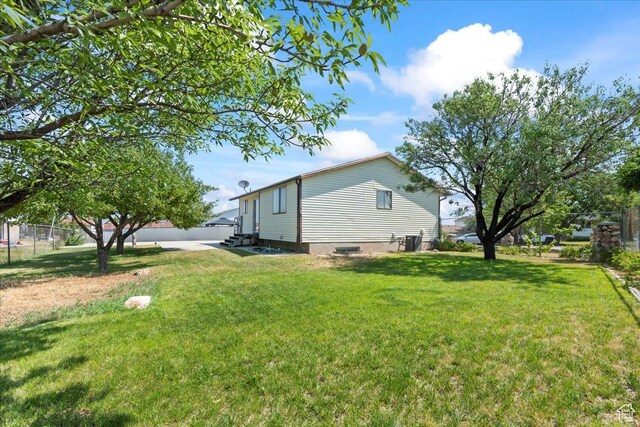 3832 S Danbury Cir W, Magna, UT 84044 - photo 16