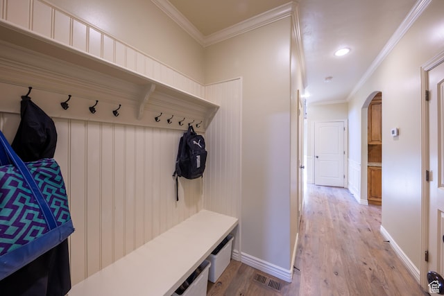 357 N Main St, Alpine, UT 84004 - mudroom with arched walkways, light wood-style floors, ornamental molding, and recessed lighting