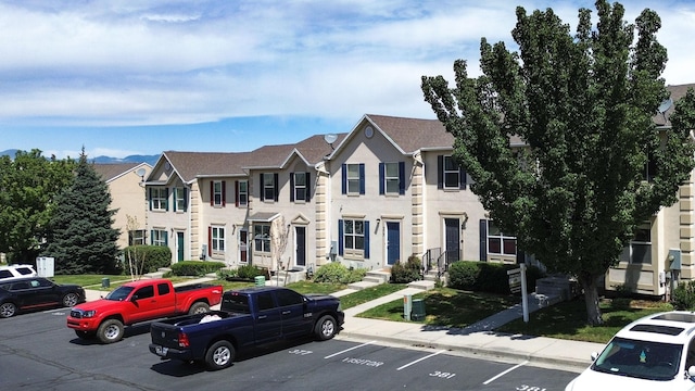371 E Braidhill Dr, Draper, UT 84020 - view of property with uncovered parking