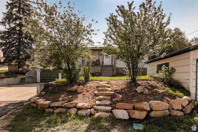 1455 S Hoytsville Rd, Coalville, UT 84017 - view of yard with driveway and a porch