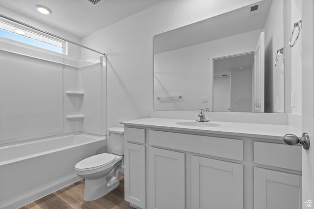 554 W 1870 S Unit 1194, Provo, UT 84601 - bathroom featuring vanity, wood finished floors, and shower / bath combination
