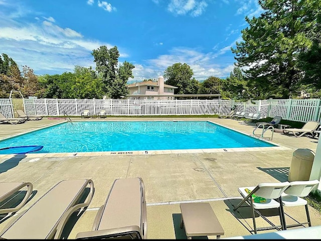 650 S Main St Unit 6111, Bountiful, UT 84010 - community pool featuring a patio area