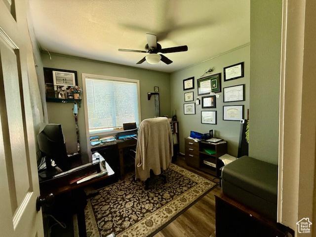 536 N Sundance Cir, Vernal, UT 84078 - home office featuring wood finished floors and ceiling fan