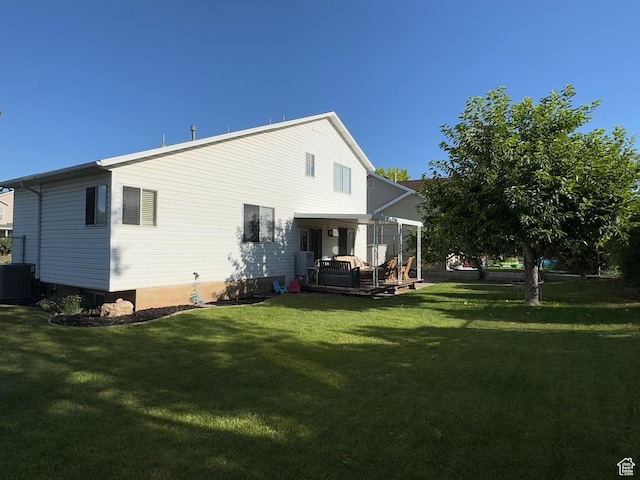 1216 N 2725 W, Layton, UT 84041 - back of house with a lawn