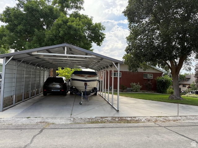 2936 E Ln Joya Dr S, Holladay, UT 84124 - view of car parking featuring a detached carport and driveway