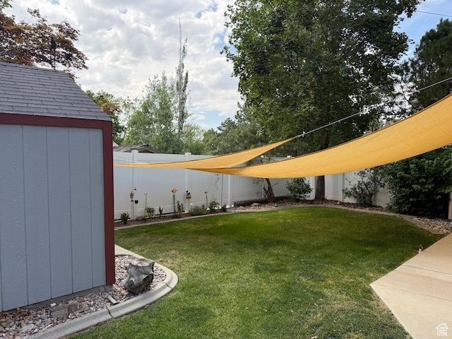 2936 E Ln Joya Dr S, Holladay, UT 84124 - fenced backyard with a storage shed