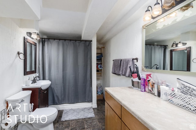4370 S 175 E, Washington Terrace, UT 84405 - bathroom featuring a shower with curtain and vanity