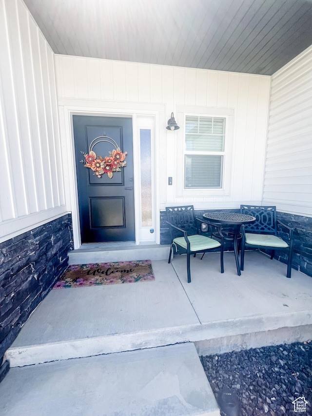 291 W 950 S, Vernal, UT 84078 - view of exterior entry featuring a porch