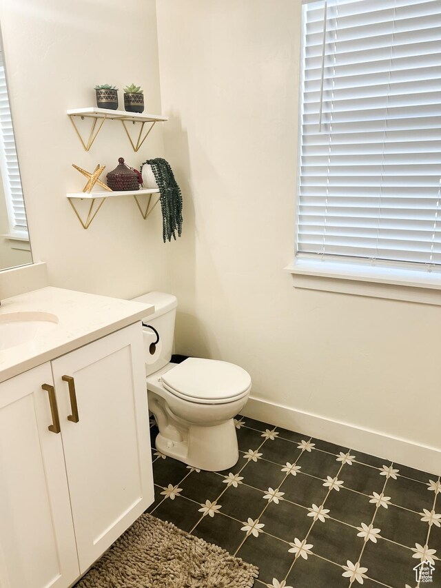 291 W 950 S, Vernal, UT 84078 - bathroom featuring vanity and toilet