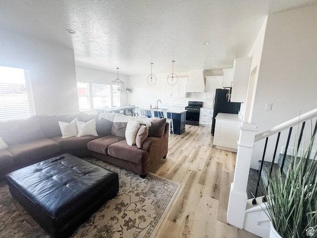 291 W 950 S, Vernal, UT 84078 - living area featuring light wood finished floors