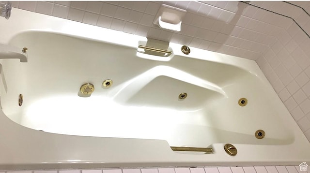 1387 E 260 N, Logan, UT 84321 - detailed view of a whirlpool tub