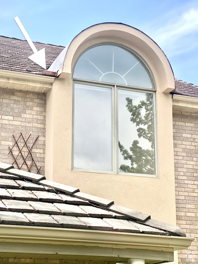 1387 E 260 N, Logan, UT 84321 - detailed view of brick siding and stucco siding