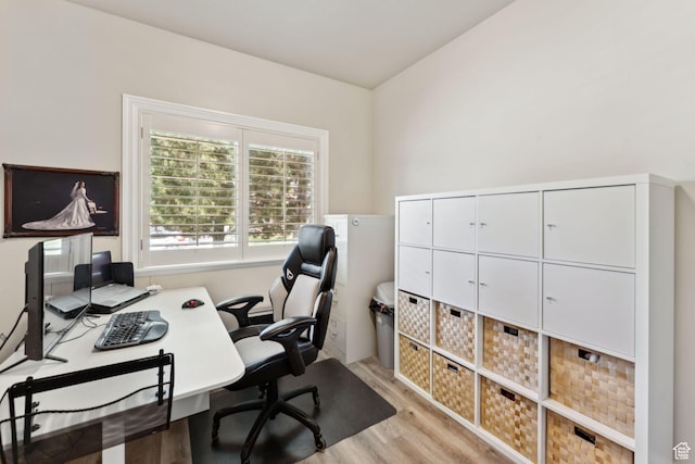 562 E 260 S, Midway, UT 84049 - office area featuring light wood-style flooring