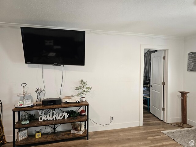 92 W 300 N, Huntington, UT 84528 - detailed view of wood finished floors and crown molding