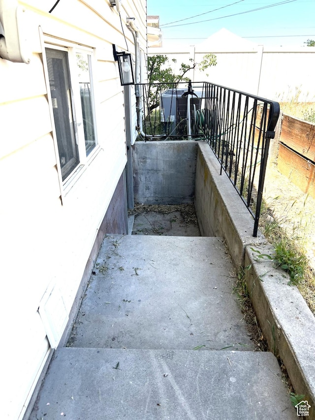 686 N Parkway Ave, Tooele, UT 84074 - view of patio / terrace