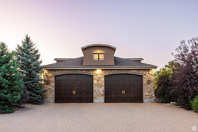 694 W Cephus Rd, Draper, UT 84020 - garage with driveway