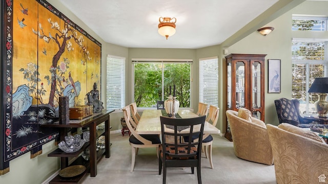 2262 E Emerald Hills Ct, Cottonwood Heights, UT 84121 - dining space featuring baseboards