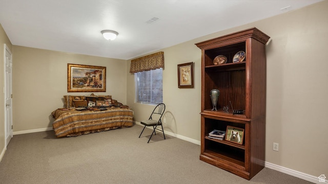 2262 E Emerald Hills Ct, Cottonwood Heights, UT 84121 - living area featuring carpet flooring