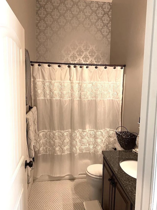 4854 N Shady Bend Ln, Lehi, UT 84043 - bathroom featuring vanity, tile patterned floors, and shower / tub combo with curtain