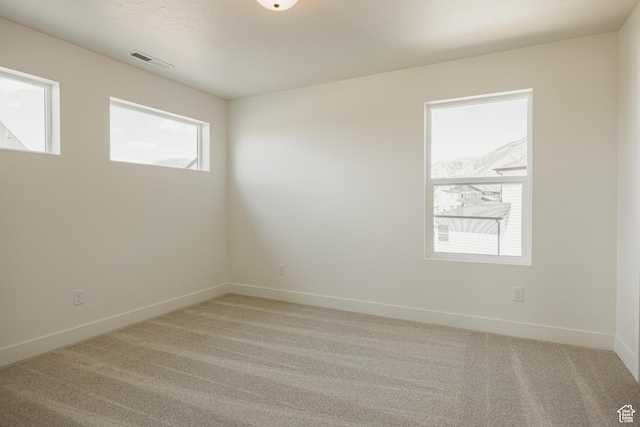 1026 W Chokecherry Dr Unit 135, Mapleton, UT 84664 - unfurnished room featuring light carpet