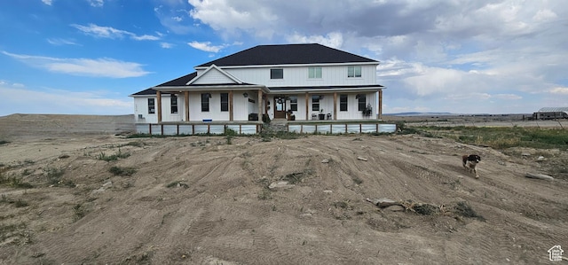 1275 S Lawrence Rd, Huntington, UT 84528 - modern inspired farmhouse with a porch