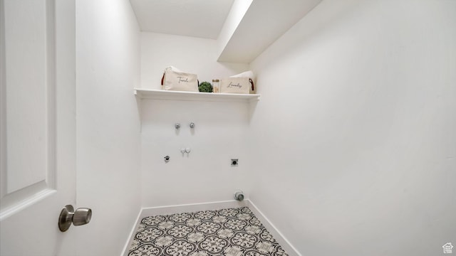 563 E 1840 N, Orem, UT 84097 - laundry area featuring electric dryer hookup, tile patterned floors, and gas dryer hookup