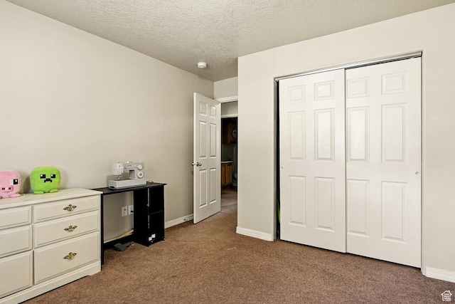 253 N 4300 W, Cedar City, UT 84720 - bedroom with carpet flooring, a textured ceiling, and a closet