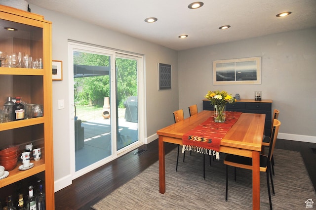 2845 Banbury Rd E, Cottonwood Heights, UT 84121 - dining space featuring dark wood finished floors and recessed lighting